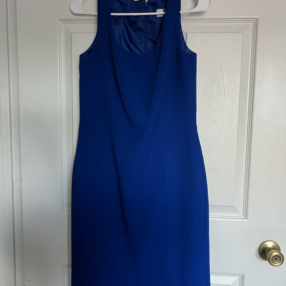 Chic Blue Midi Dress with Timeless Elegance